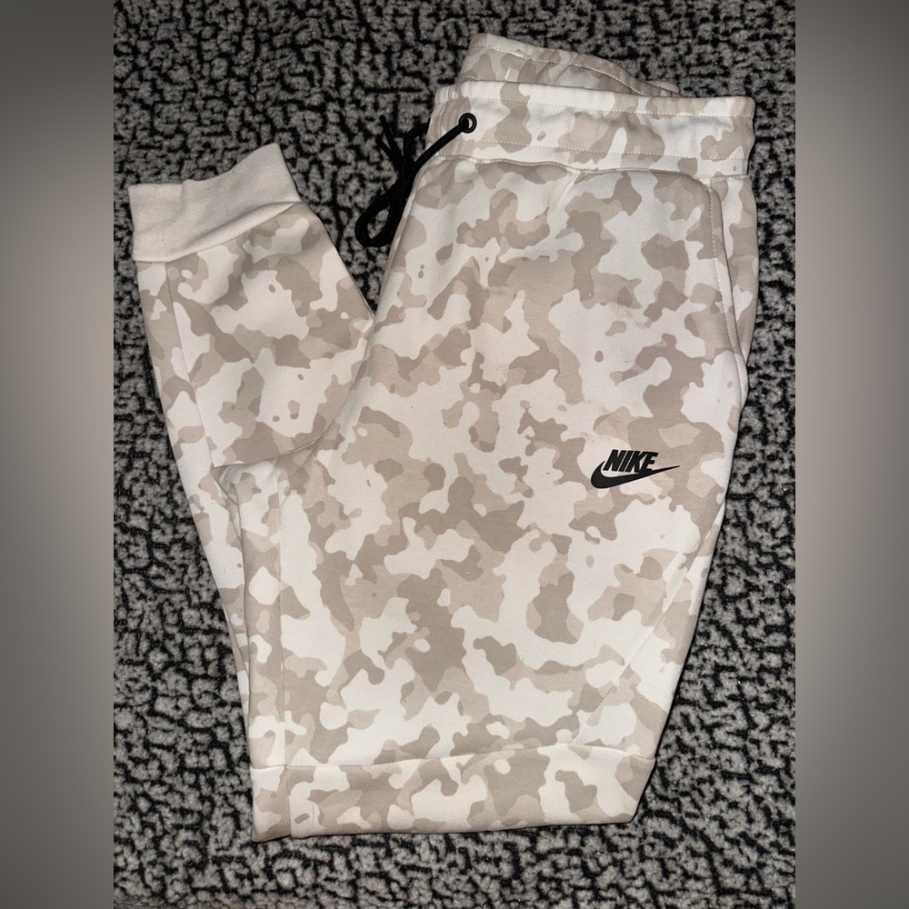 Men’s Nike Tech Fleece